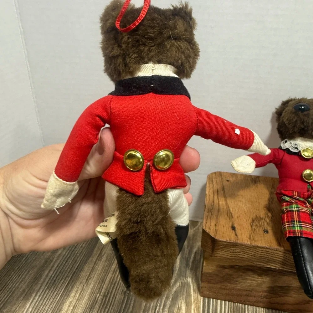 VTG  Fox Hunt Plush Ornaments Pair Red Coat Equestrian Plaid Set of 2 Hanfords
